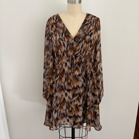 Steve Madden Women's Rami V-Neck Empire Waist Mini Dress NWT Size M - Picture 4 of 10